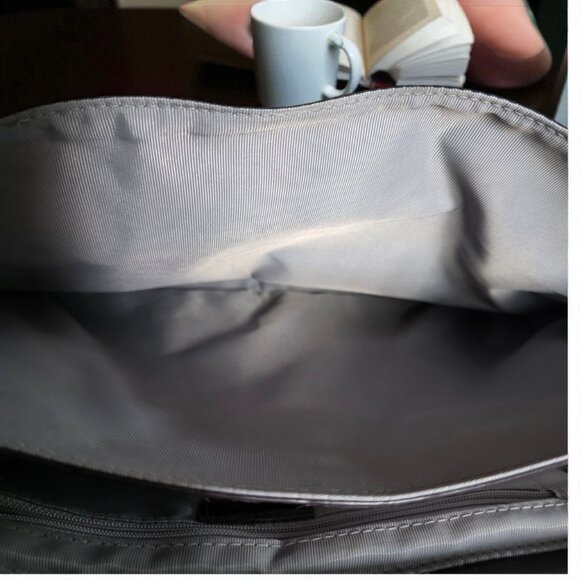 BEIJO "OVER ACHIEVER" Padded Laptop Carry Bag in Burgundy - Picture 12 of 14